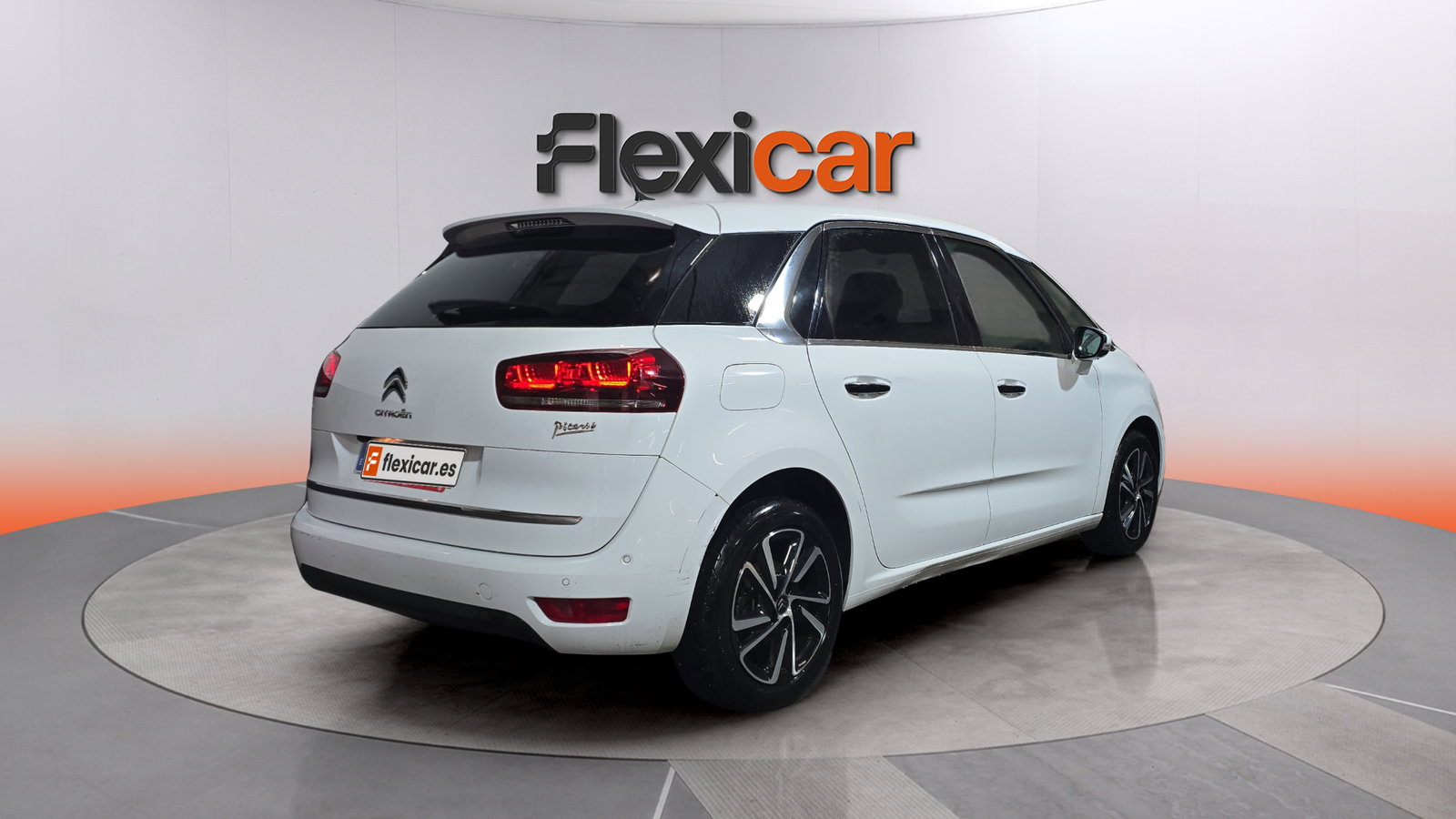 https://cdn-flexicar.caraffinity.it/public_appraisal_images_pro/images/stock/260702/tW32eT5fZB__WhatsApp Image 2026-05-21 at 13.56.50 (1).jpeg